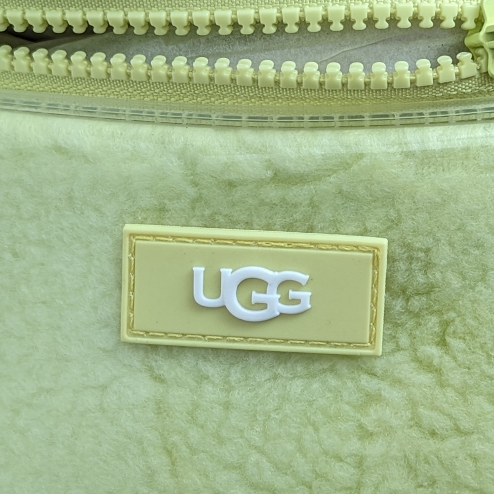 UGG NWT Belt Bag - Picture 8 of 9